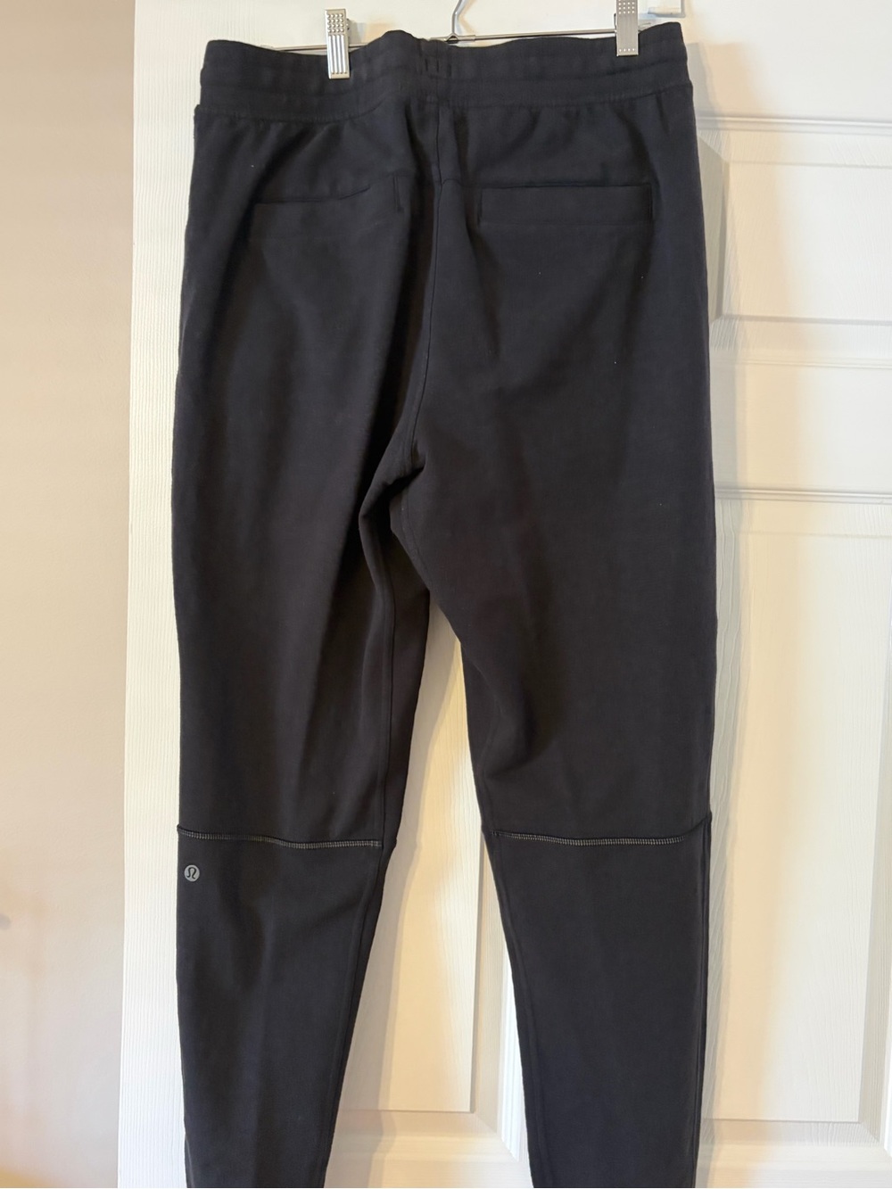 Lululemon Men's Black Jogger Pants with Gray Side Panels - Picture 4 of 5